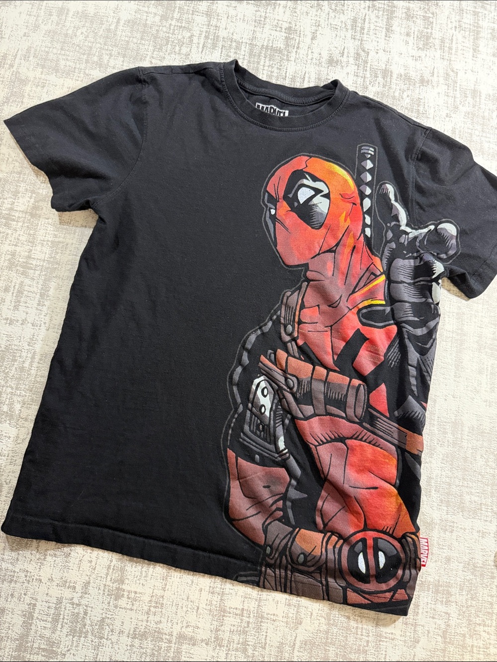 Marvel Deadpool Side-Print Graphic Tee - Black & Red Mens M 26X20PTP